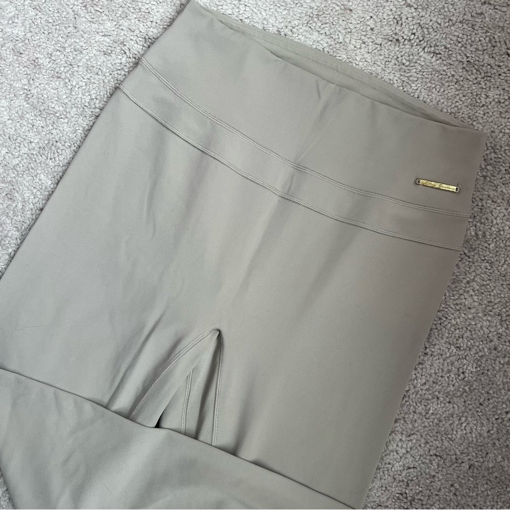 Gymshark x Whitney Simmons Leggings in mink
